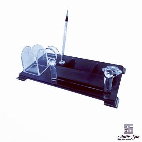 Kristal Masa İsimliği